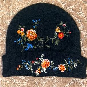 NWOT Floral Embroidered Beanie Forever 21